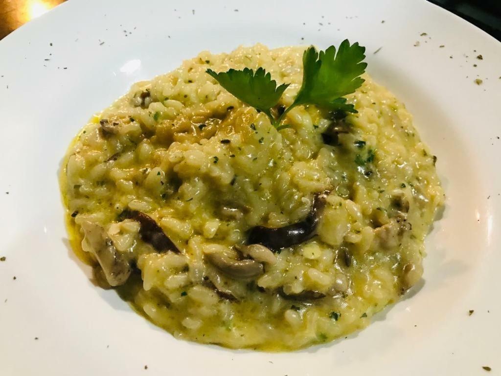 A Mi Manera Pousada , Cerveja Propria E Bistro ! 브루마지뉴 외부 사진